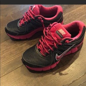 NIKE Reax Rocket tennis shoe